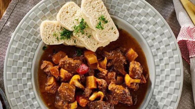 champignons Chevreuil Gibier Goulash Plat réconfortant Recette facile