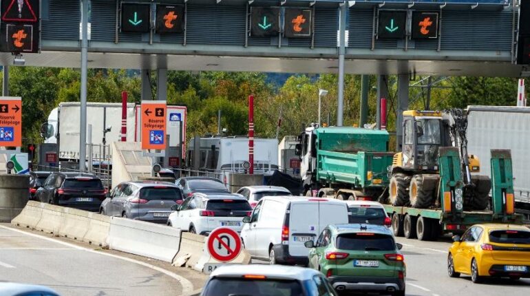 Arnaque Arnaque SMS automobile Données personnelles Fraude bancaire Péage Sécurité routière