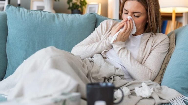 Grippe : le variant K frappe plus tôt et plus fort à cause de trois mutations qui augmentent sa contagiosité Boissons énergisantes Co-vaccination Contagiosité grippe H3N2 Variant K