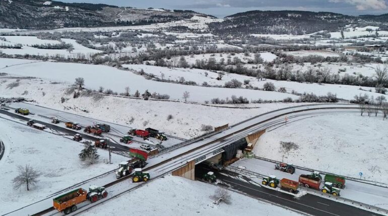 Agriculteurs agriculture Aveyron Autoroute A75 Dermatose nodulaire contagieuse Manifestation Mercosur