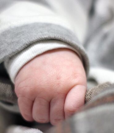 Solde naturel négatif en 2024 : la France compte plus de décès que de naissances pour la première fois depuis 1945