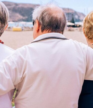 Retraites : +0,9% au 1er janvier 2026, soit 14 euros de plus par mois après le rejet du gel