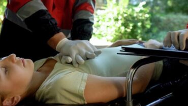 Arrêt cardiaque Bienfaits santé ECMO grippe Guérison myocardite Urgence médicale