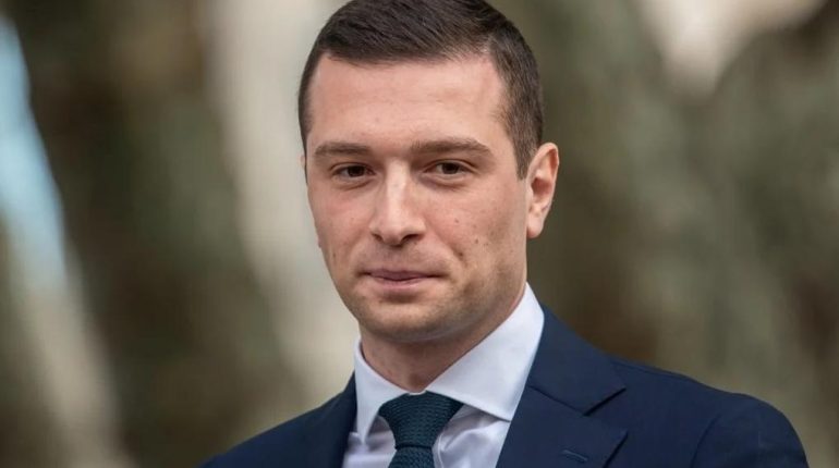 actualité politique France Actualités médias Jordan Bardella Plus de respect de la vie privée Sphère privée Stratégie de communication 