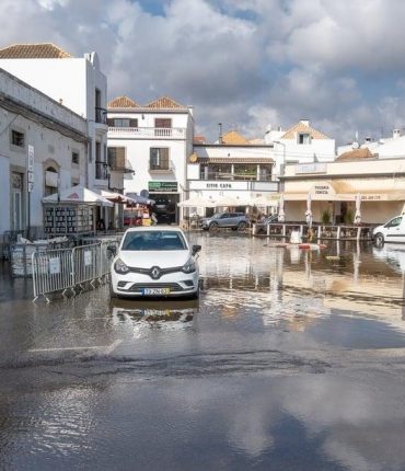 Tempête Kristin au Portugal : 2 morts, 850 000 foyers sans électricité et des rafales à 150 km/h