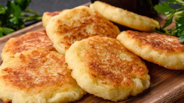 Boules de fromage Cuisine d'hiver Pancakes Pommes de terre Raclette Recette américaine 