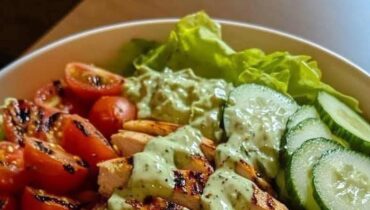 Avocats Cuisine rapide Poulet grillé Recette américaine repas équilibré Salade d'hiver