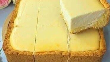 Crème pâtissière Cuisine créative Desserts Pâtisserie Recette italienne Torta della Nonna Variations