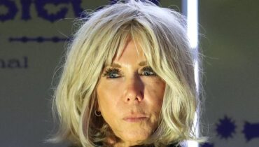 Actualités politiques Brigitte Macron Emmanuel Macron Journal intime Plus de respect de la vie privée