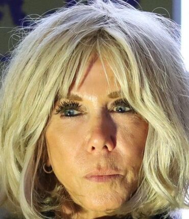 Brigitte Macron tient un journal intime qu&rsquo;elle détruit systématiquement : pourquoi elle le cache même à Emmanuel Macron