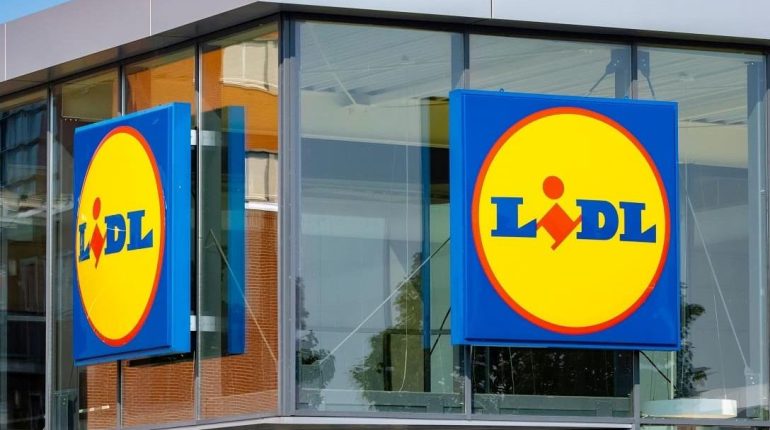 accusent la France Allemagne allocation de rentrée scolaire Gratuité parking Lidl Nuit Stationnement