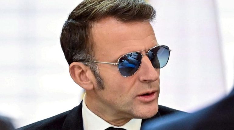 Lunettes de soleil à Davos : Emmanuel Macron cache une conjonctivite et contrôle son image présidentielle Accessoire Conjonctivite Davos Emmanuel Macron Image présidentielle Lunettes de soleil