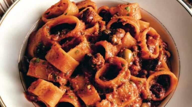 Calamarata Campanie Cuisine italienne Pâtes Puttanesca Recette beauté