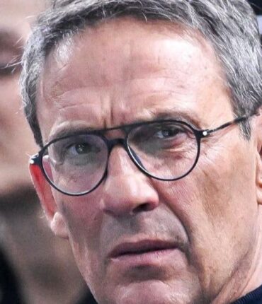 Julien Courbet insulté en direct sur RTL : comment l&rsquo;animateur a géré l&rsquo;attaque verbale d&rsquo;un professionnel mis en cause