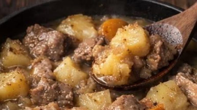 Agneau Cuisine irlandaise Irish Stew Pommes de terre Ragoût Recettes traditionnelles 