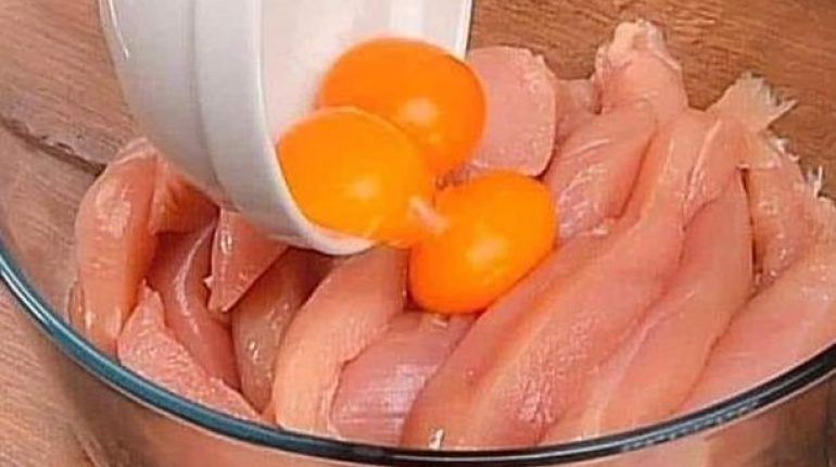 Poulet croustillant maison : la technique de la fécule de maïs qui change tout Croustillant Cuisine maison Fécule de maïs Friteuse à air Poulet Recette américaine