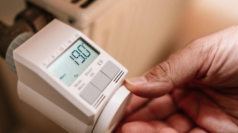 Aide au logement Chauffage au bois Confort thermique Économies d'énergie Températures Thermostats connectés