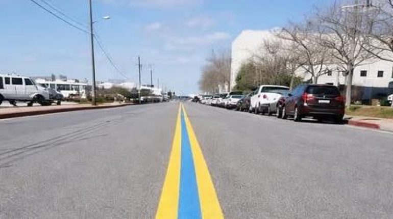 agriculture Aveyron États-Unis Forces de l'ordre hommage Signalisation routière Symbolisme