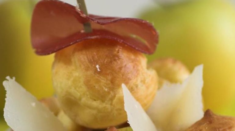 Apéritif Bacon Boules de fromage Gâteau aux pommes Gougères Recette américaine 