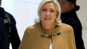 Assemblée Nationale Budget 2026 Marine Le Pen Opposition politique Rassemblement National Sébastien Lecornu