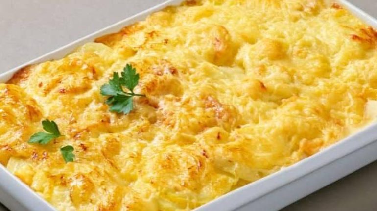 Gratin de pommes de terre à l’Emmental : la technique de cuisson au lait qui change tout allaité trois enfants Astuce cuisine Emmental Gratin dauphinois Pommes de terre Recette américaine