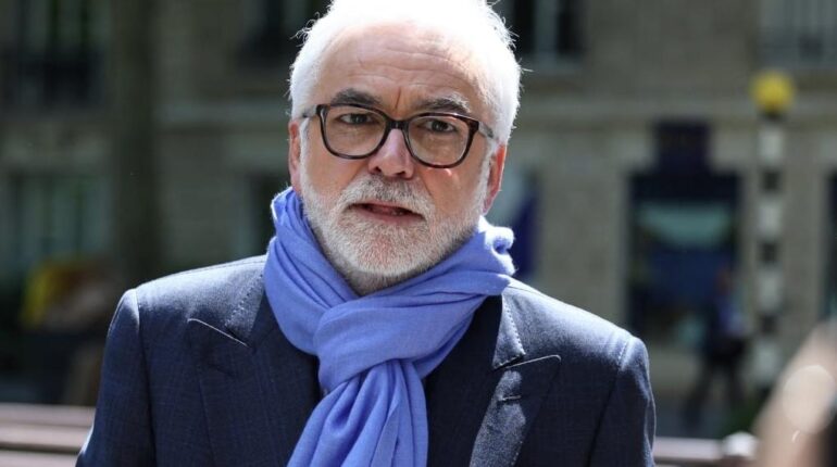 actualité politique France Débat société football Kylian Mbappé Opinion publique Pascal Praud