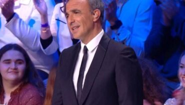 Actualités musique Anciens candidats Émission de télé-réalité Émission de télévision hommage Nikos Aliagas Star Academy