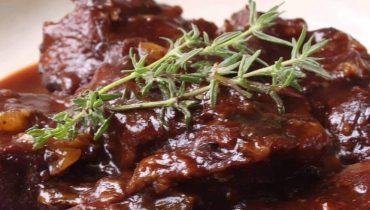 Bière brune Carbonnade flamande Cuisine du Nord Pain d'épices Ragoût Recette américaine 