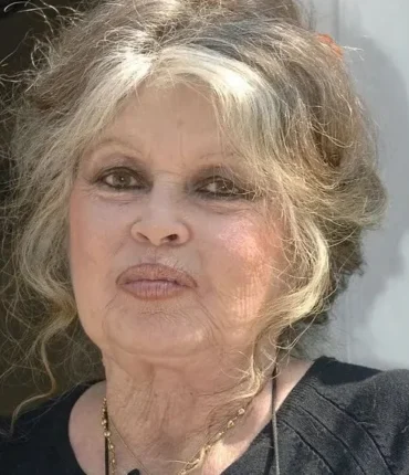 Brigitte Bardot avait qualifié Emmanuel Macron d' »être maléfique » : pourquoi le président a été écarté de ses obsèques