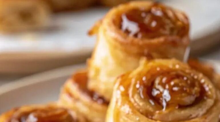 Cannelle Dessert Goûter Miel ail Pain de mie Petit déjeuner Recette rapide