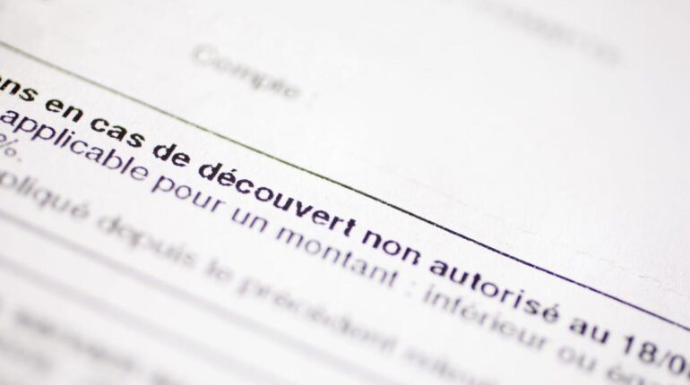 Austérité budgétaire Difficultés financières Endettement Finances personnelles Jeunes actifs précarité
