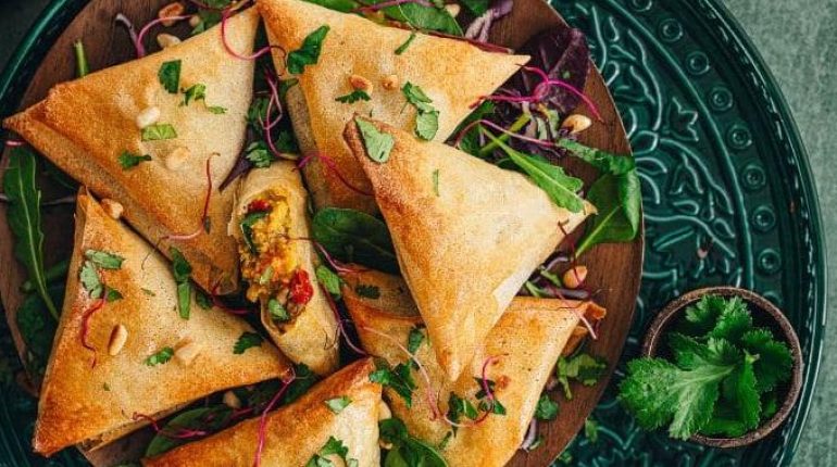 Apéritif Croustillants orientaux Cuisine facile Feuilles de brick Pliage Recette américaine 