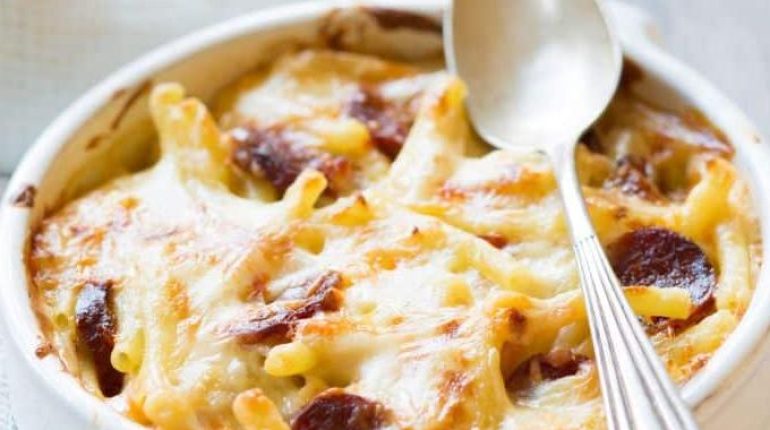 Gratin de macaroni : comment le Reblochon et le chorizo transforment la recette traditionnelle Astuce cuisine Chorizo Gratin dauphinois Macaroni Reblochon Recette américaine