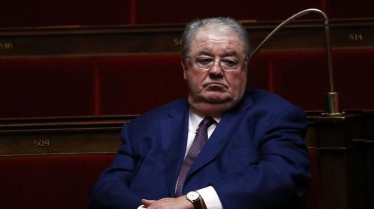 actualité politique France Anciens ministres Code de la sécurité sociale Pilates Reformer privilèges Élysée Sécurité dans les transports