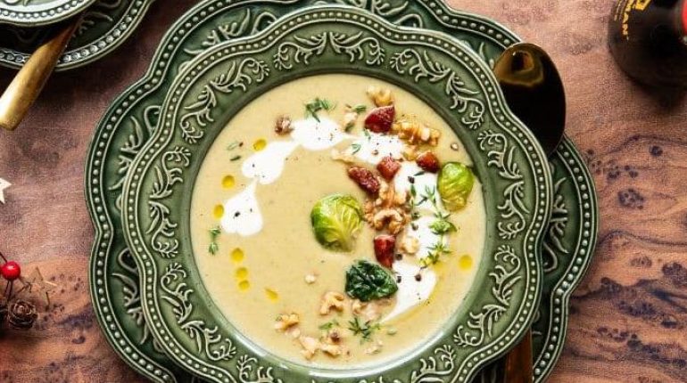 Bienfaits des noix Choux de Bruxelles Jus de fruits et légumes Lard fumé Recette américaine Soupe 