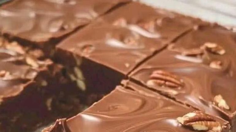 Barres chocolatées Confiserie Conservation gâteau Dessert facile Fudge Recette rapide 