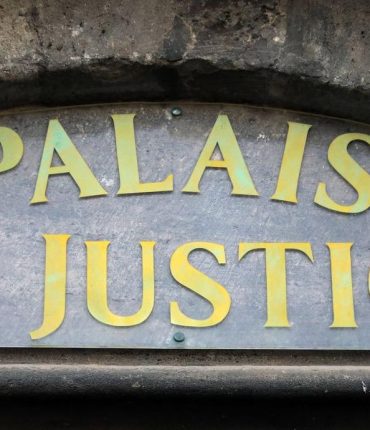 Dijon : 4 ans de prison pour un collégien qui a brandi un couteau et menacé sa principale avec une lettre évoquant une prise d&rsquo;otages