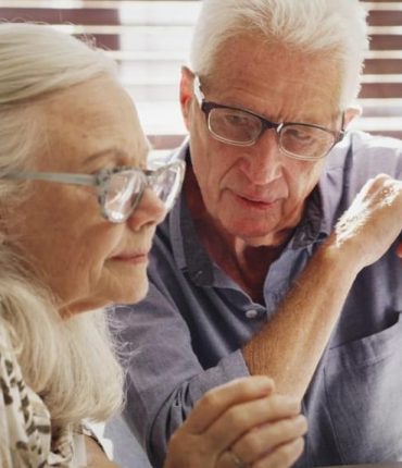 Retraites : baisse de 140 euros en mars 2026 et menace de recours en justice pour débloquer les pensions complémentaires