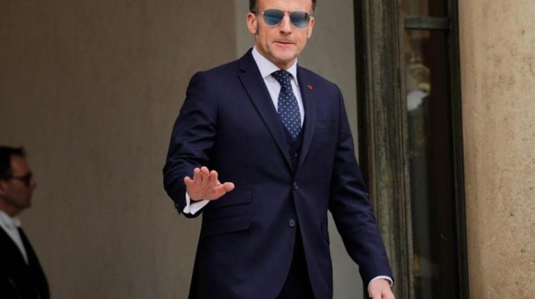 Champs-Élysées Emmanuel Macron Mandat présidentiel Présidentielle 2032 Stratégie politique 