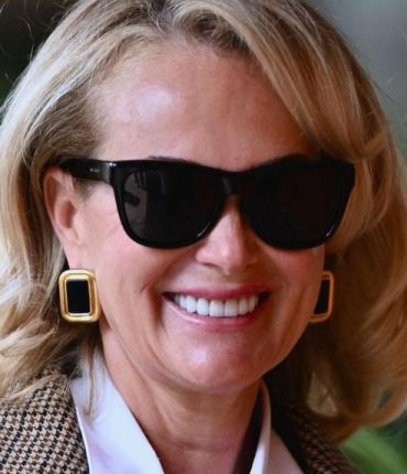 Laeticia Hallyday et Serge Varsano vers Miami : la fiscalité de Floride et la proximité familiale au cœur du projet