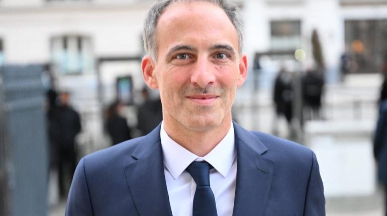 débat public Élections 2027 Extrême gauche Jean-Luc Mélenchon Politique française Raphaël Glucksmann Violence politique 