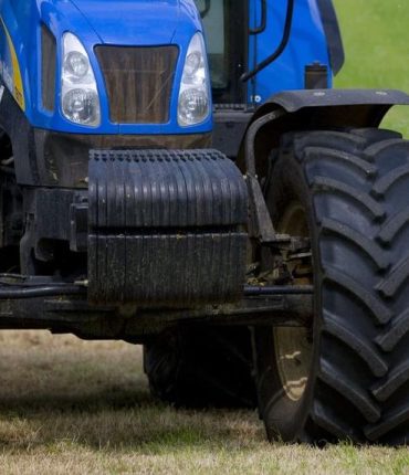 Accident agricole : un enfant de 3 ans écrasé par un tracteur ressort sans fracture, les médecins parlent de miracle
