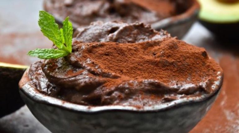 Avocats Crème dessert Cuisine saine Mousse au chocolat Recette facile Sans produits laitiers 