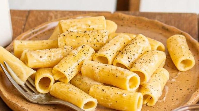 Bâtonnets de fromage Cacio e Pepe Cuisine italienne Idée recette la menthe poivrée Pâtes 