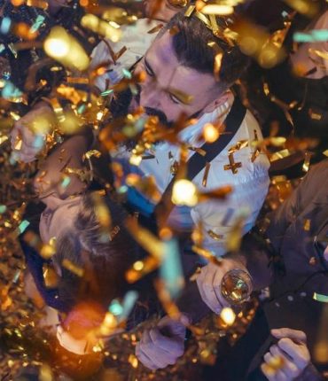 Carnaval de Bagnes : un canon à confettis explose et blesse gravement 11 personnes, un compresseur défectueux en cause