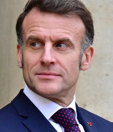 Emmanuel Macron envisagerait un retour à l&rsquo;Élysée en 2032 : sa stratégie et ses atouts pour reconquérir le pouvoir