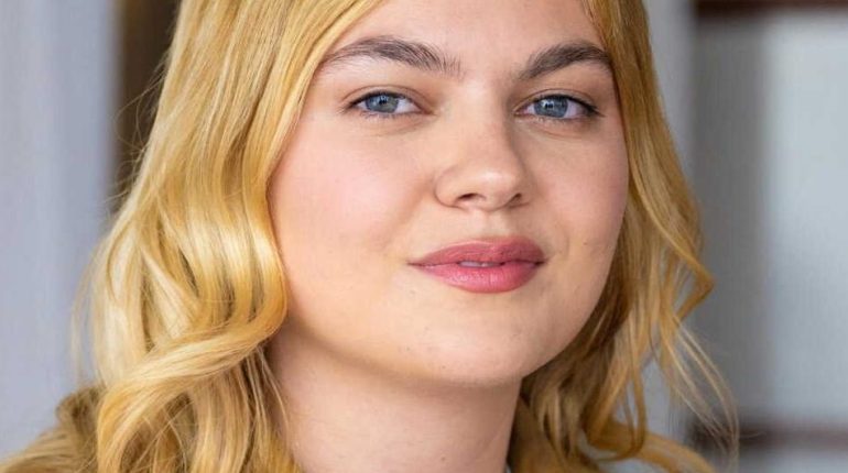 Abandon d'enfant Code de la sécurité sociale Concert Lille Louane soutien 