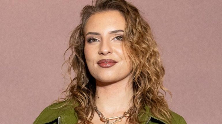 accusent la France Cagnottes en ligne Demi-finale Émission de télé-réalité Meringue suisse Star Academy Vote 