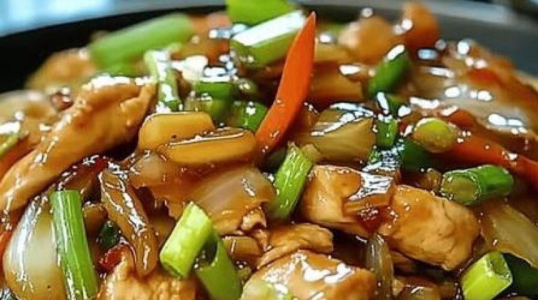 Bœuf sauté Bouillon de poulet Chou chinois Cuisine asiatique Plat complet Recette rapide 