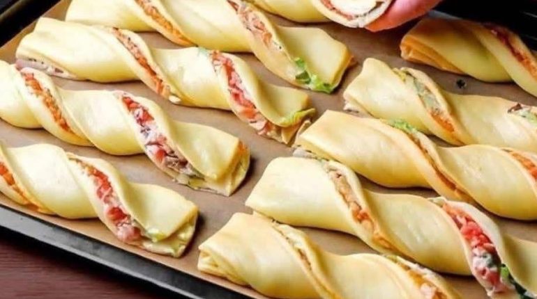 Apéritif Brunch Gâteau salé Idée Buffet maîtresse Pâte feuilletée Recette facile 